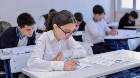 

Gələn ildən buraxılış imtahanının vaxtına 15 dəqiqə əlavə ediləcək
