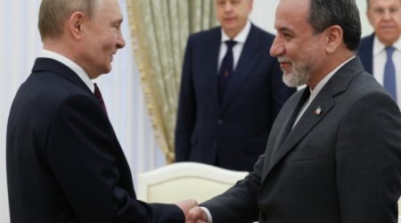 
Putin Əraqçini qəbul edib