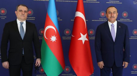 Ceyhun Bayramov Çavuşoğluya dəstəyini ifadə edib