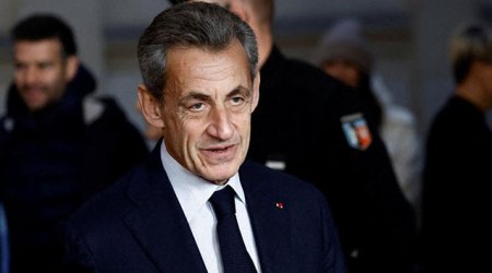Экс-президент Франции Саркози освобожден по УДО
