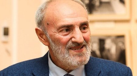 Azerbaijani singer Akif Islamzade hospitalized after heart attack