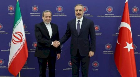Hakan Fidan və Abbas Əraqçi regiondakı prosesləri müzakirə ediblər