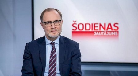 Latviyanın müdafiə naziri istefa verib