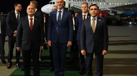 Rixard Raşi Azərbaycana rəsmi səfərə gəlib