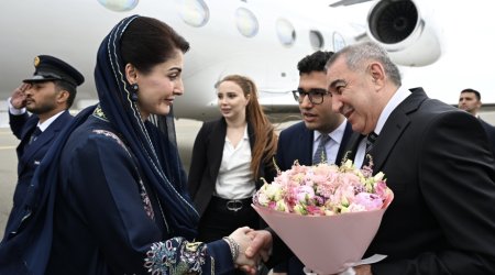 Главный министр пакистанской провинции Пенджаб прибыла в Азербайджан на WUF13