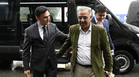 D-8-in Baş katibi Azərbaycanda