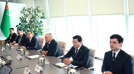 Азербайджан и Туркменистан обсудили развитие экономического сотрудничества