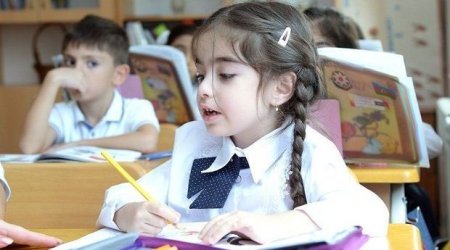 
102 minə yaxın uşağın birinci sinfə qəbulu tamamlanıb