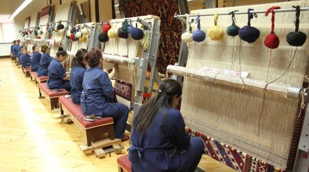 
Azərbaycanda xalça istehsalı 29 dəfəyə yaxın artıb