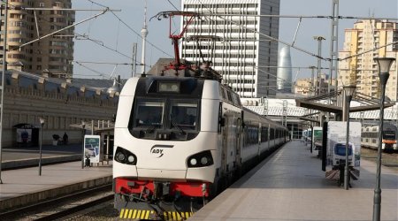 Билеты на поезда Баку-Тбилиси-Баку поступили в продажу