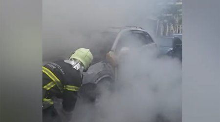 Nərimanovda &ldquo;Opel&rdquo; yanıb - Video