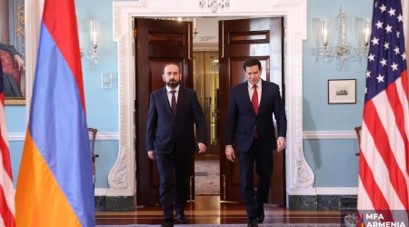 Rubio Ermənistana gedir