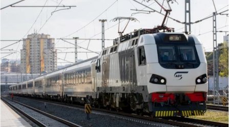 Qatarla Tbilisiyə səfər edəcək sərnişinlər üçün tələb olunan sənədlər açıqlanıb