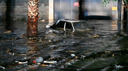 В нескольких регионах Турции сильные дожди вызвали сели и подтопления