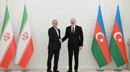Pezeşkian İlham Əliyevə təbrik məktubu göndərib