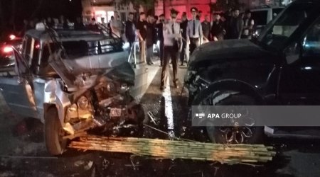 Tovuzda iki avtomobil toqquşub, ölən və yaralananlar var
