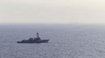 Иранские военные атаковали эсминец США в Оманском заливе