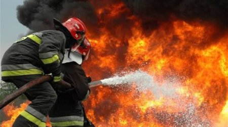 В Баку вспыхнул пожар на открытой местности