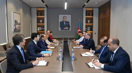 Ceyhun Bayramov Bağdad Amreyevin rəhbərlik etdiyi nümayəndə heyətini qəbul edib