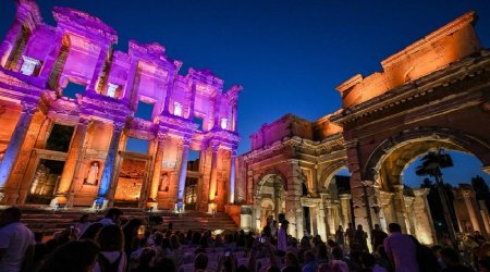 Türkiyənin &ldquo;Gecə Muzeyləri&rdquo; layihəsi üçüncü mövsümə başlayıb: Turistlər gecələr də muzeylərə daxil ola biləcək -FOTOLAR