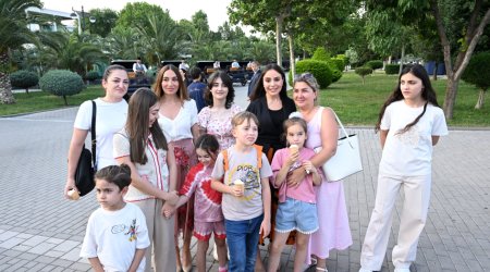 Leyla və Arzu Əliyevalar Dənizkənarı Milli Parkda açılış və təqdimat mərasimlərində iştirak ediblər