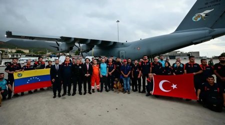 Türkiyə güclü zəlzələdən sonra Venesuelaya xilasedici qrup göndərib