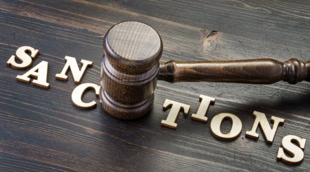 Страны Персидского залива и США ввели санкции против финансовой сети "Хезболлах"