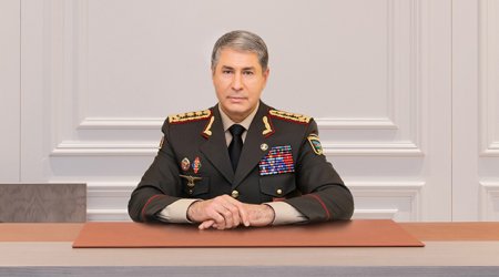 Vilayət Eyvazov Polis Günü münasibətilə şəxsi heyəti təbrik edib