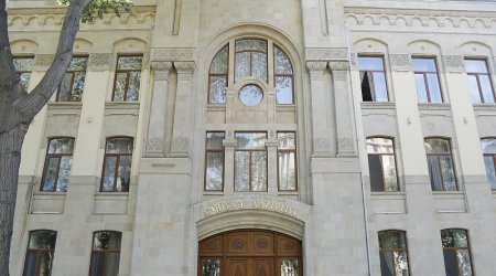 Səhiyyə nazirinin müavinlərinin sayı artırılıb