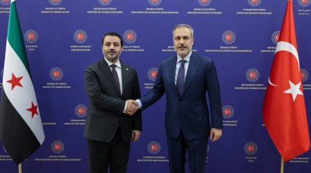 Hakan Fidan suriyalı həmkarı ilə regional məsələləri müzakirə edib