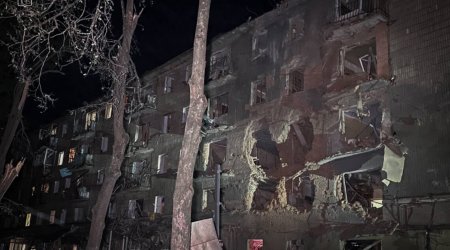 Удар авиабомбой по украинскому городу Сумы унес жизни трех человек, среди погибших - ребенок