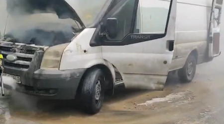 Masazırda maşın yanıb - Video
