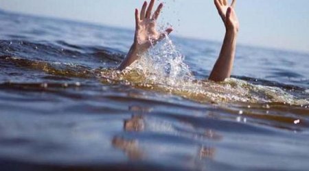 В Мардакяне спасли двух из четырех тонувших в море