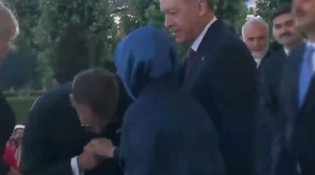 Macron gesture toward Emine Erdogan draws attention at NATO summit