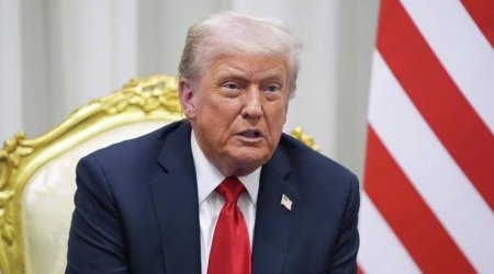 Трамп пригрозил Ирану "ударом тысяч ракет" в случае покушения не него