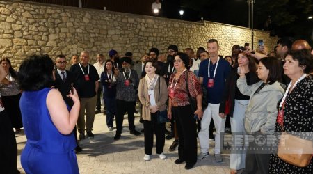 IV Şuşa Qlobal Media Forumunun iştirakçıları Qarabağ küçəsi ilə tanış olublar