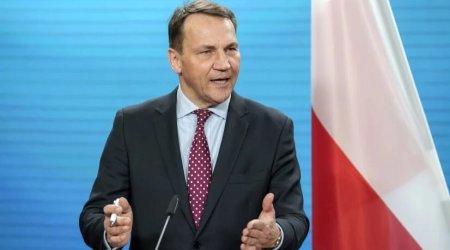 
Сикорский: Польша воспринимает угрозы русских всерьез