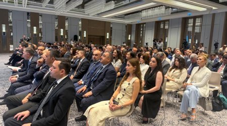 В Баку проходит азербайджано-словацкий бизнес-форум