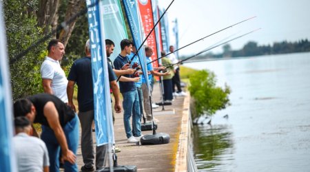 İdman federasiyalarının nümayəndələri balıq ovu festivalında yarışıblar