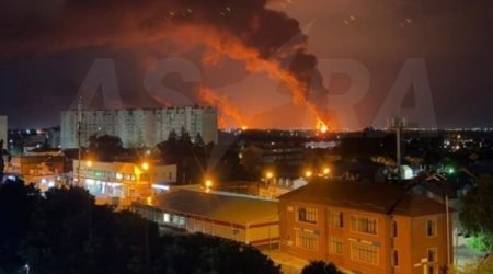 В России после атаки дронов загорелась нефтебаза