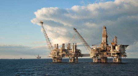Цена нефти Azeri Light приблизилась к $99 за баррель