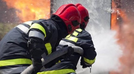 При пожаре в Ханкенди пострадали два человека