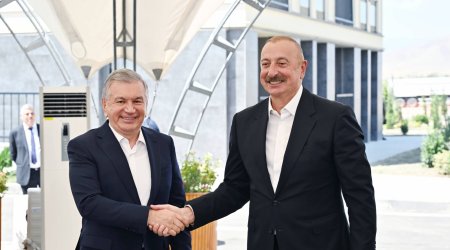 İlham Əliyev Şavkat Mirziyoyevi doğum günü münasibətilə təbrik edib