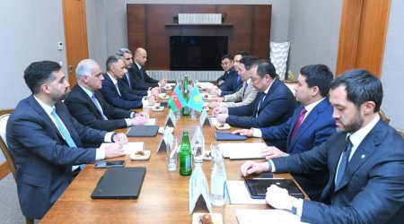 Azerbaijan, Kazakhstan discuss development of Middle Corridor