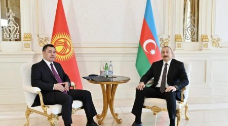 Əliyevin Qırğızıstan Prezidenti ilə təkbətək görüşü keçirilib