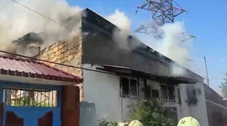 Sumqayıtda evdə yanğın olub