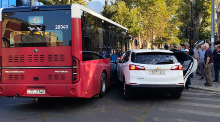 &ldquo;Baku Bus&rdquo; Gəncədə qəzaya düşdü