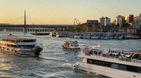 Турция возобновила транзит судов в Черное море после задержек