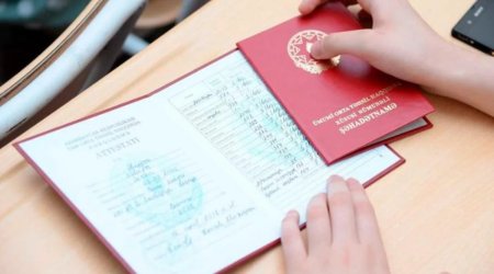 Bakıda 4 490 nəfər məktəbi fərqlənmə attestatı ilə bitirib