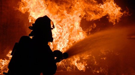 В Физули пожар охватил два села: тушение осложняют мины
